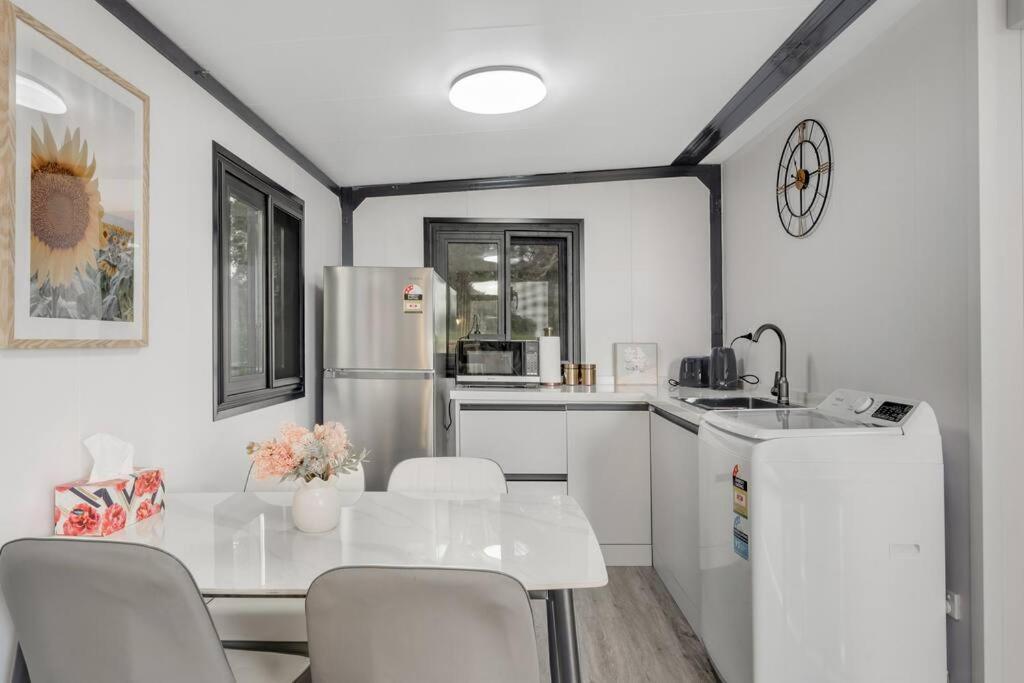 2 Bedrooms Cabin 5 Min To Pukekohe Town Centre Extérieur photo